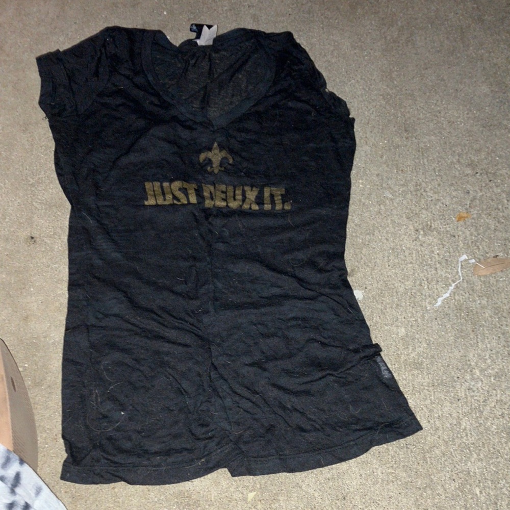 Saints tshirt “just deaux it” size s
